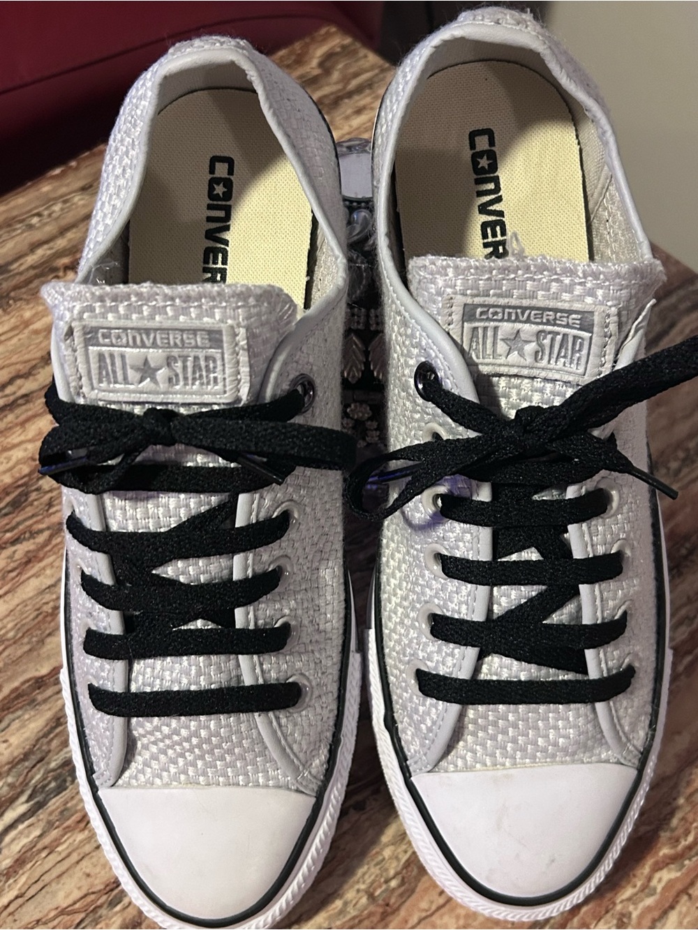 Converse All Star Metallic Silver
Woven Low Top Sneakers Unisex Women 9/ Men 7